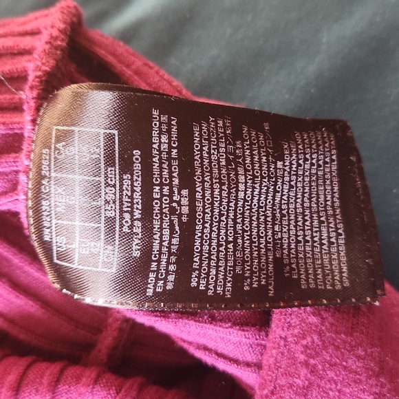 Bodycon Guess Dress - Picture 6 of 6